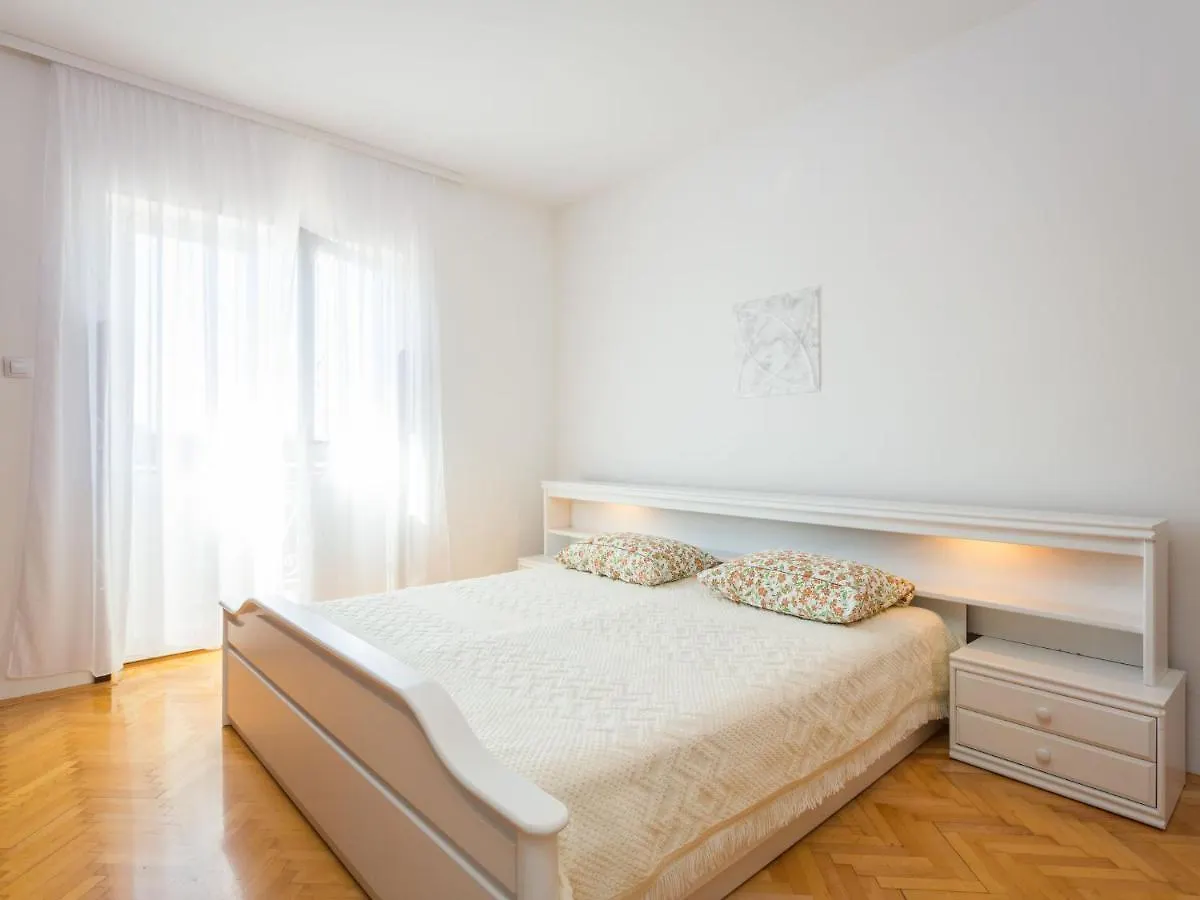 Apartment Maris-2 By Interhome Pula 0*,