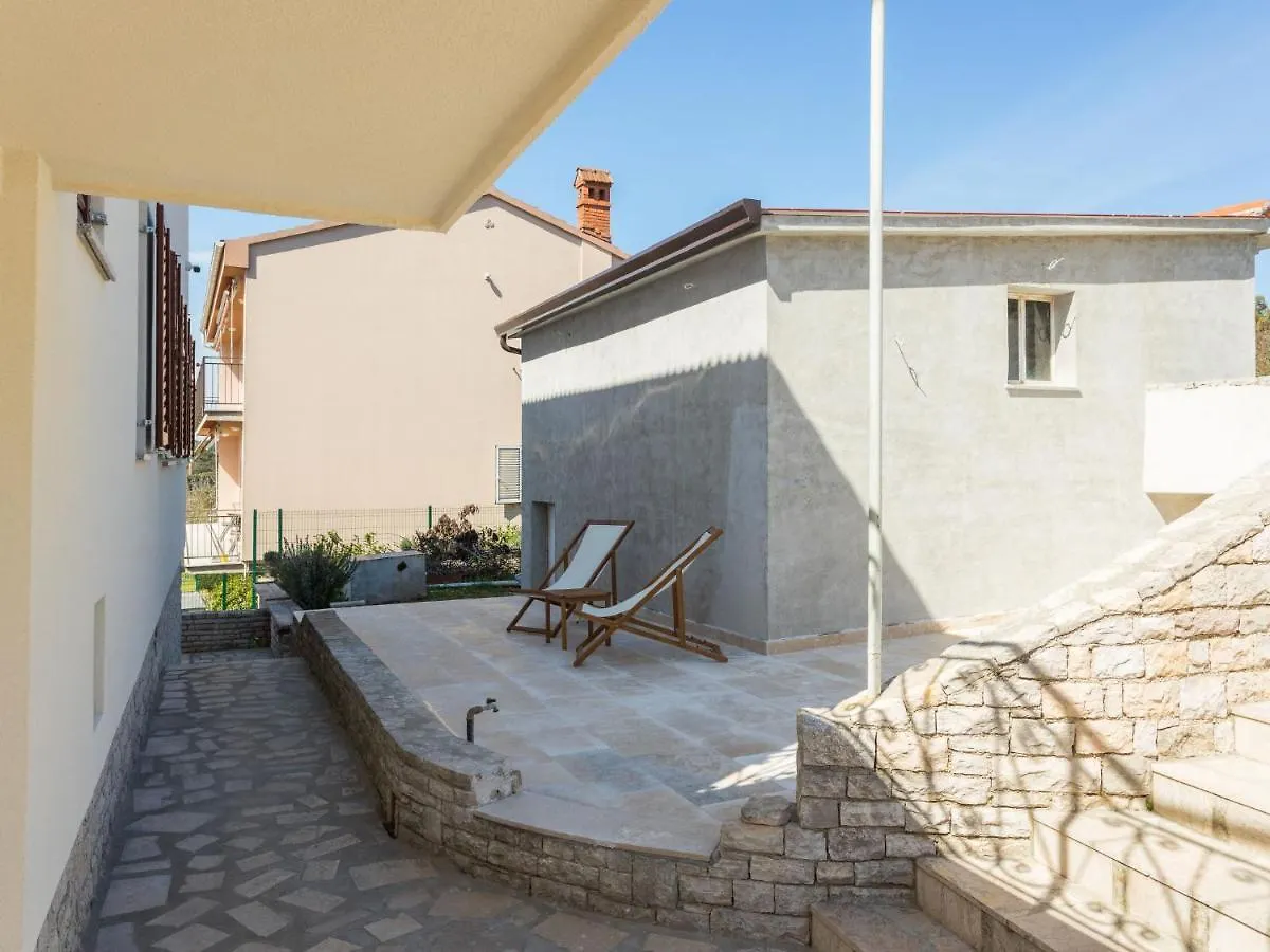 Apartment Maris-2 By Interhome Pula